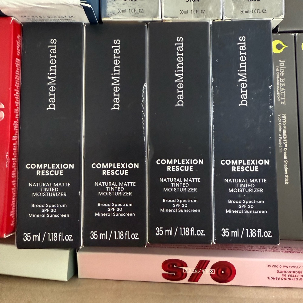 Reseller 40+ lot one size Lancôme La roche posay - Picture 5 of 12